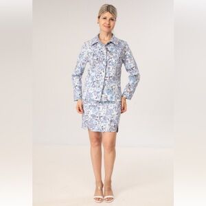 Modes Crystal blue white floral top and skort women’s size Top 12 bottom 14